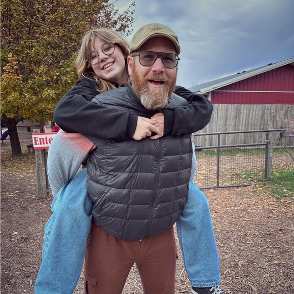 Hello! Welcome to my crazy closet!! - Picture 9 of 14